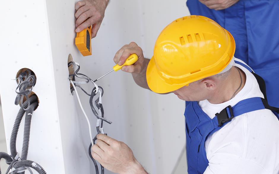 tarif horaire électricien Saint-Pierre-lès-Nemours